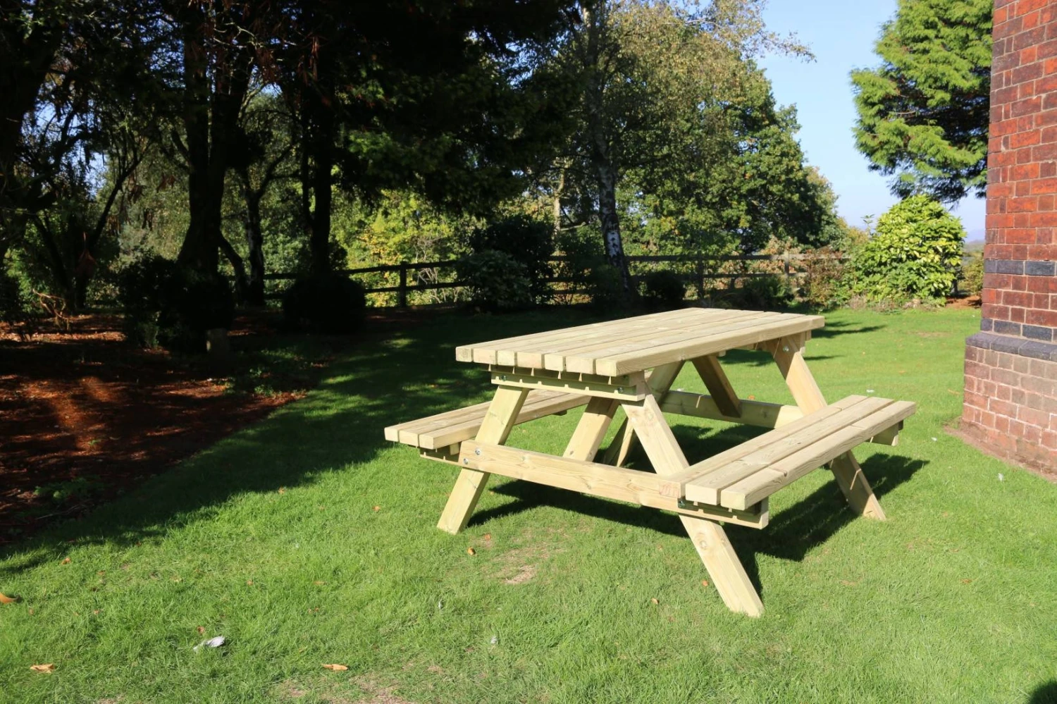 Churnet Valley Deluxe Picnic Table 1.8m 4 Churnet Valley Deluxe Picnic Table 1.8m - Image 2